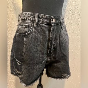 NWT L&M Women’s Boyfriend Black Denim Shorts (Knee Length)